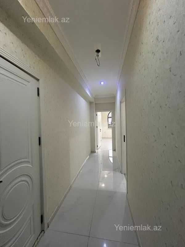 Satılır 3 otaqlı yeni tikili 75 m²