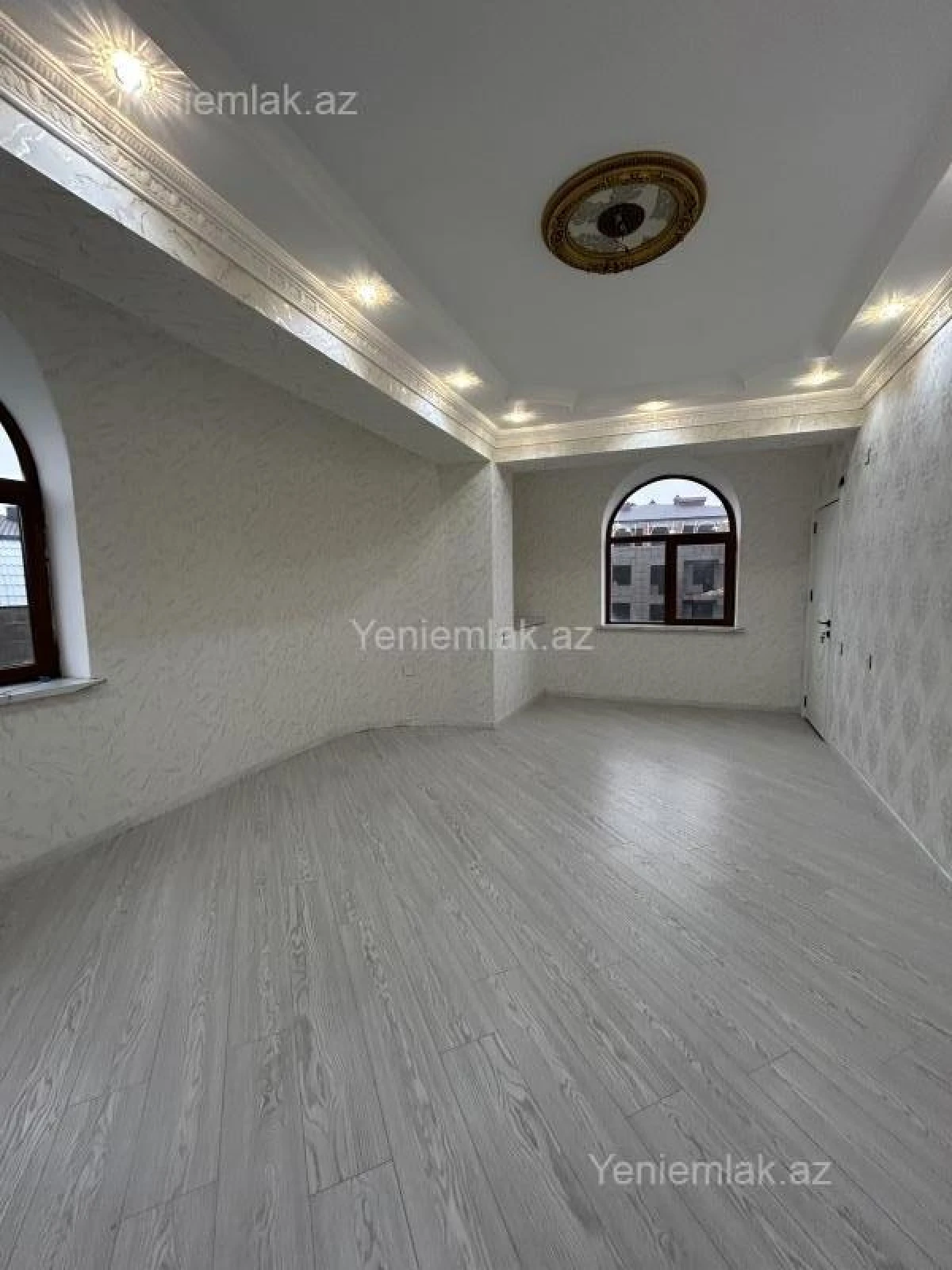 Satılır 3 otaqlı yeni tikili 75 m²