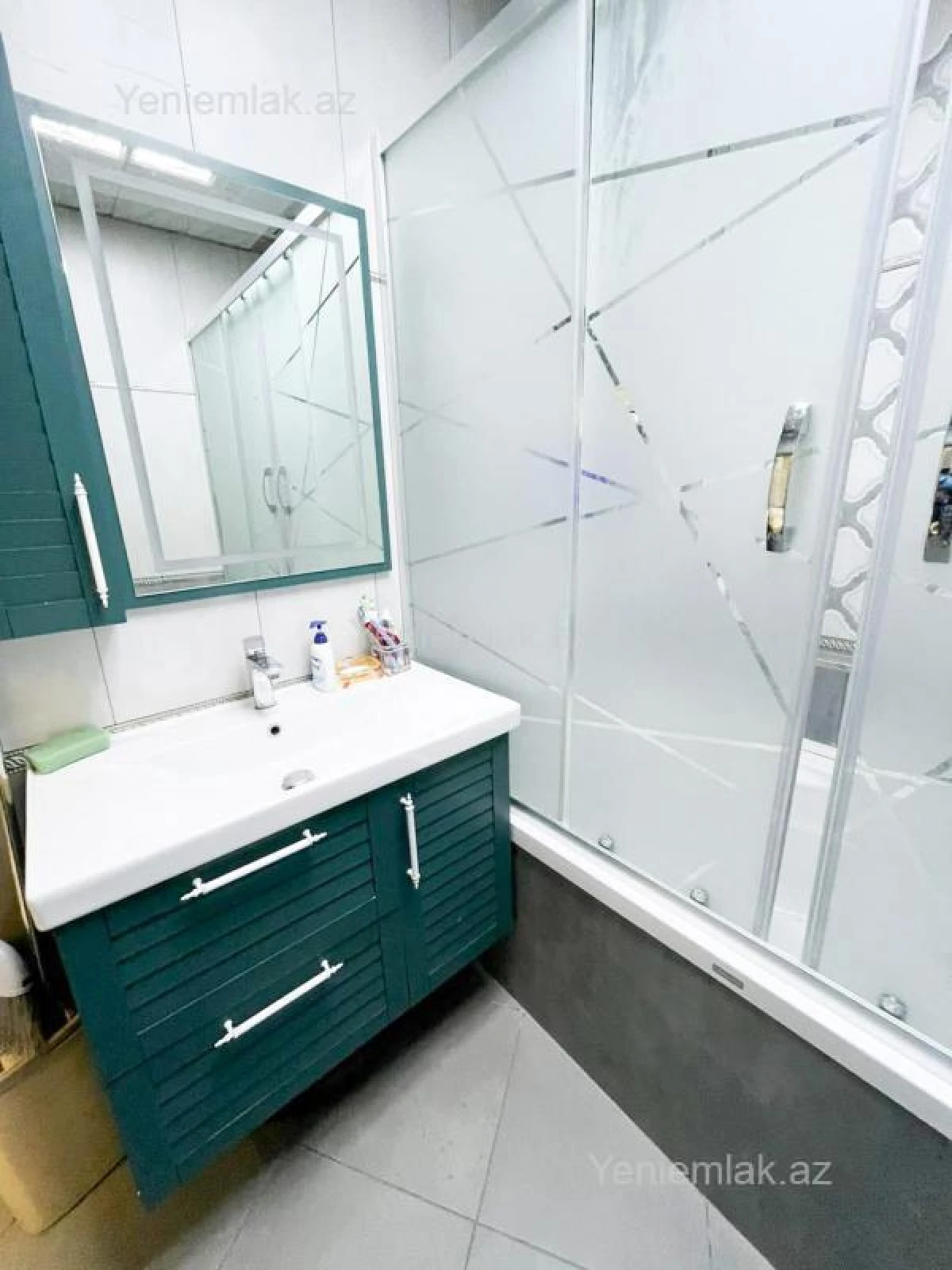 Satılır 3 otaqlı yeni tikili 127 m²