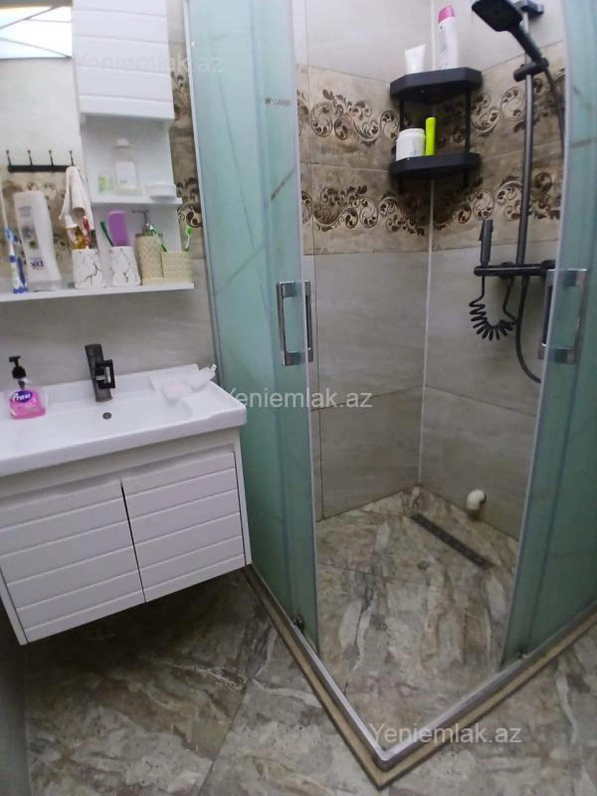 Satılır 4 otaqlı köhnə tikili 85 m²