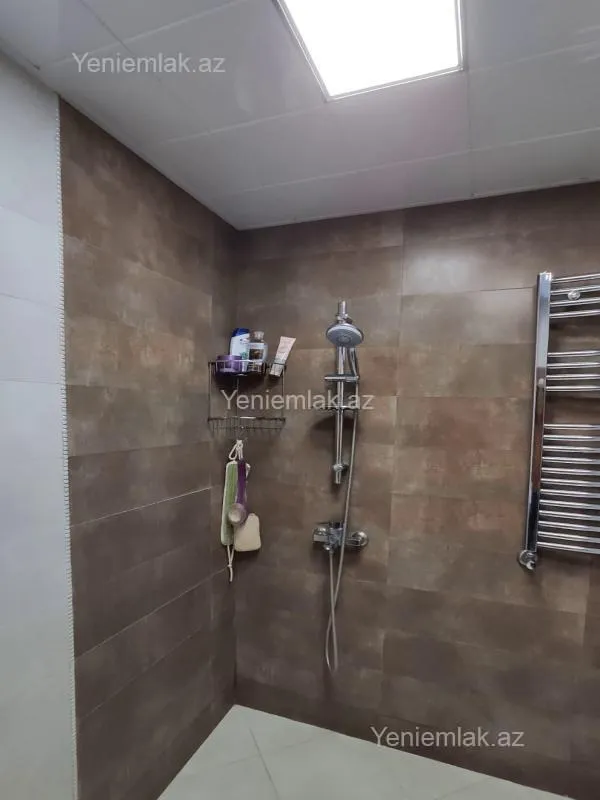 Satılır 4 otaqlı yeni tikili 120 m²