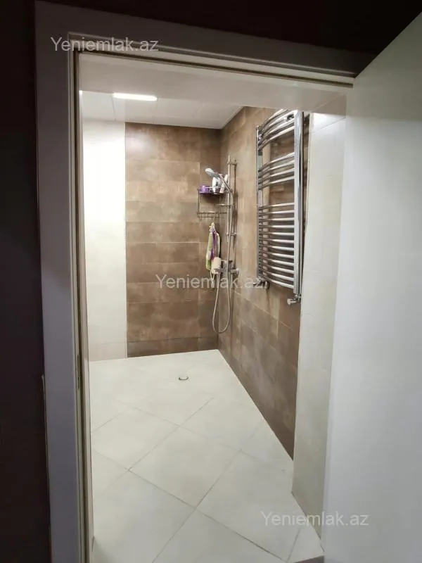 Satılır 4 otaqlı yeni tikili 120 m²