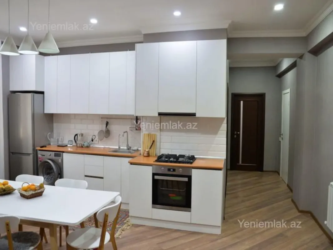 Satılır 4 otaqlı yeni tikili 120 m²