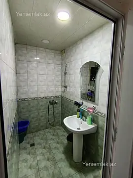 Satılır 4 otaqlı köhnə tikili 87 m²