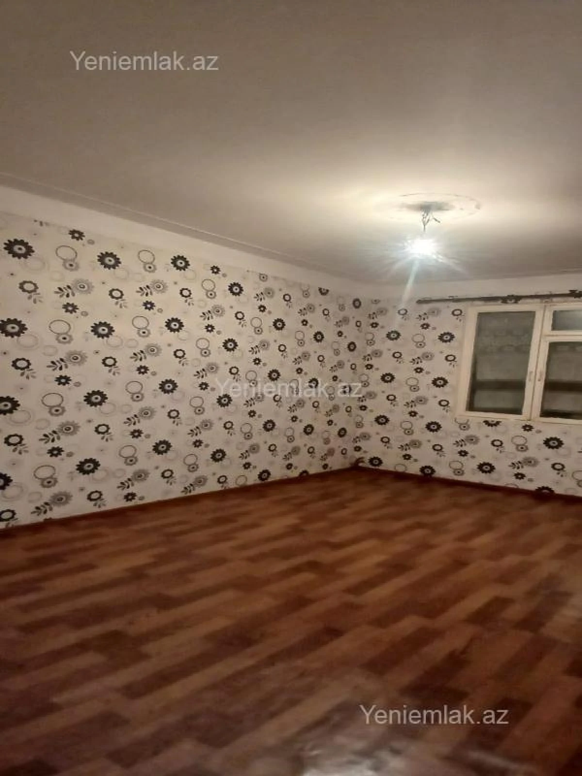 Satılır 2 otaqlı köhnə tikili 40 m²