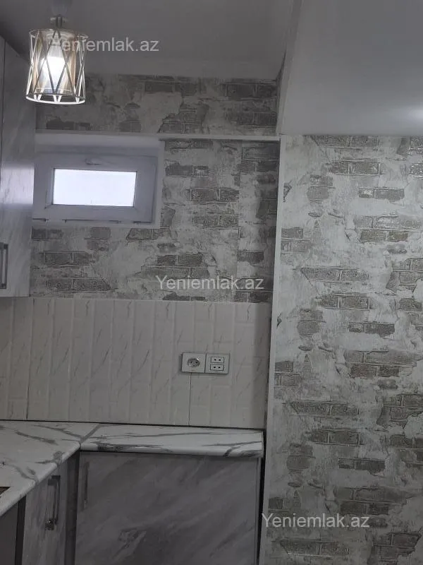 Satılır 2 otaqlı köhnə tikili 40 m²