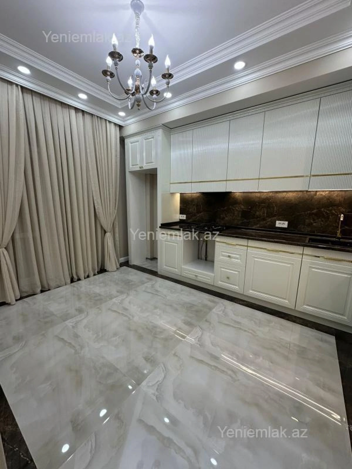 Satılır 3 otaqlı yeni tikili 90 m²