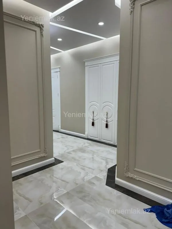 Satılır 3 otaqlı yeni tikili 90 m²