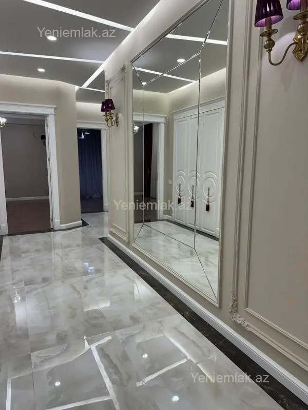 Satılır 3 otaqlı yeni tikili 90 m²