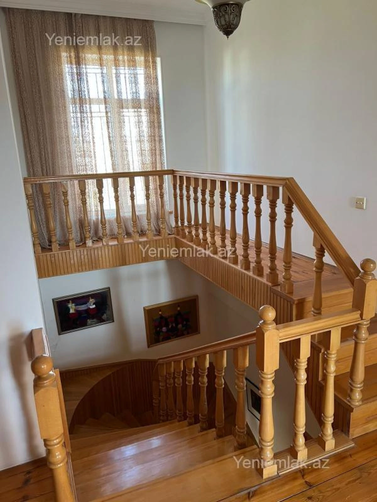 Satılır 7 otaqlı həyət evi 345 m²