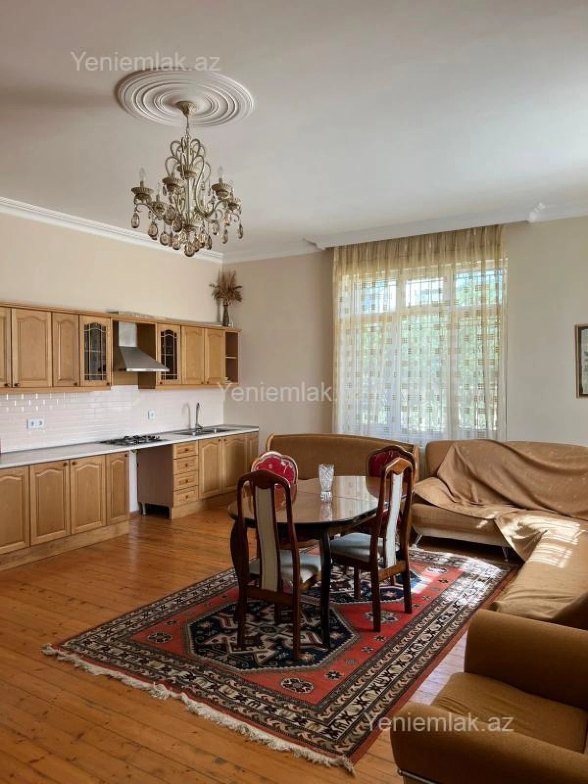 Satılır 7 otaqlı həyət evi 345 m²