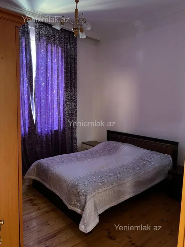 Satılır 7 otaqlı həyət evi 345 m²
