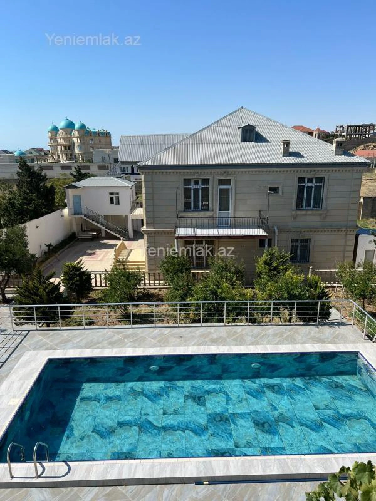 Satılır 7 otaqlı həyət evi 345 m²