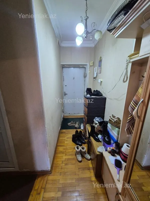 Satılır 2 otaqlı köhnə tikili 35 m²