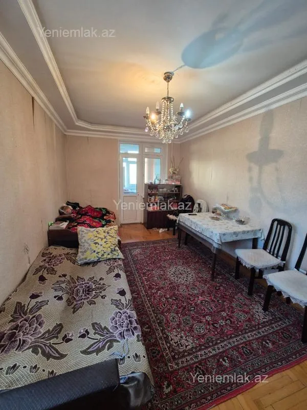 Satılır 2 otaqlı köhnə tikili 35 m²