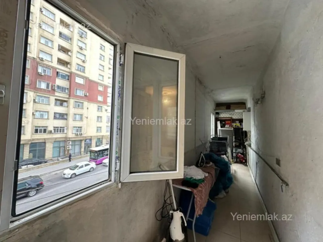 Satılır 2 otaqlı köhnə tikili 65 m²