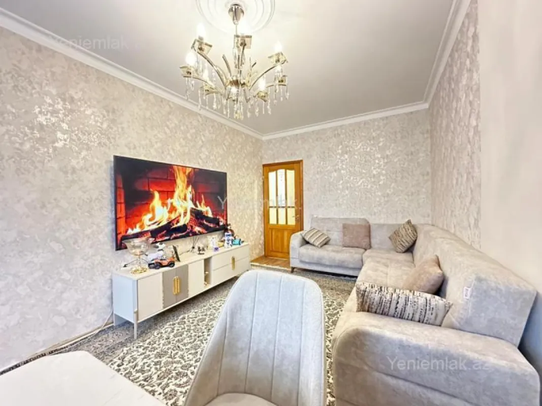 Satılır 2 otaqlı köhnə tikili 65 m²