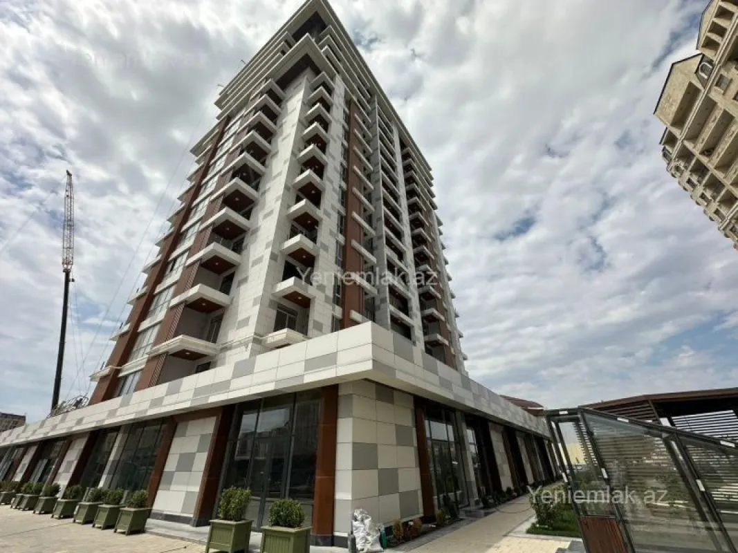 Satılır 3 otaqlı yeni tikili 100 m²