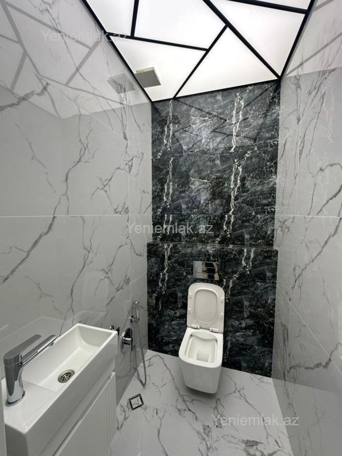 Satılır 3 otaqlı yeni tikili 100 m²