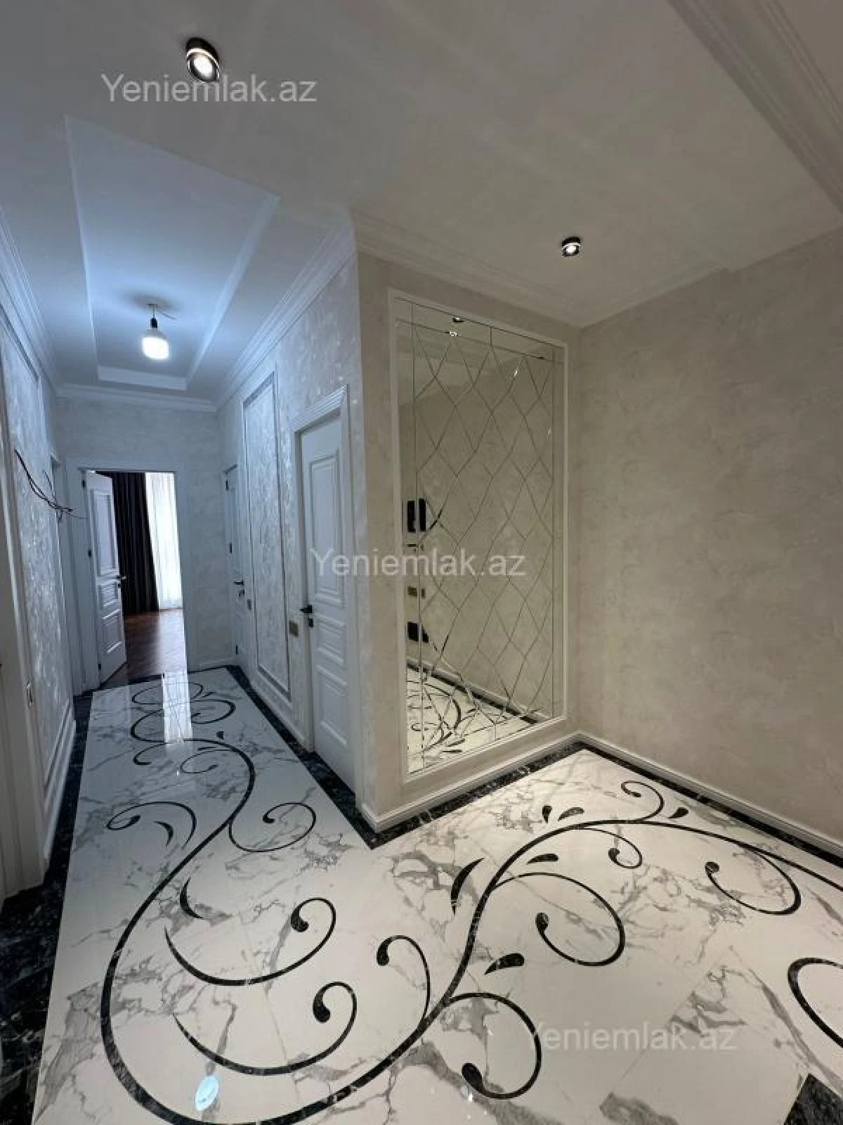 Satılır 3 otaqlı yeni tikili 100 m²