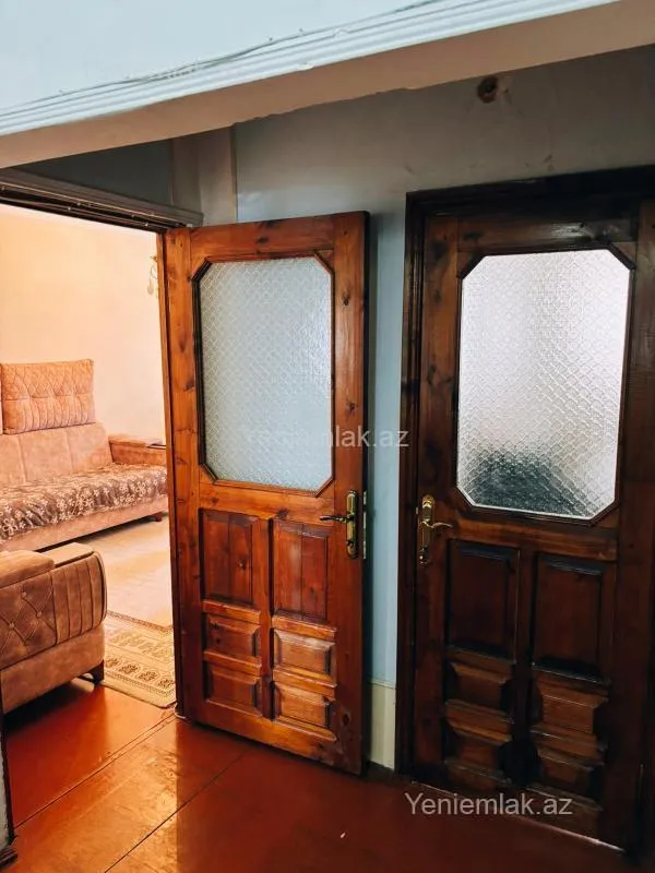 Satılır 3 otaqlı köhnə tikili 68 m²