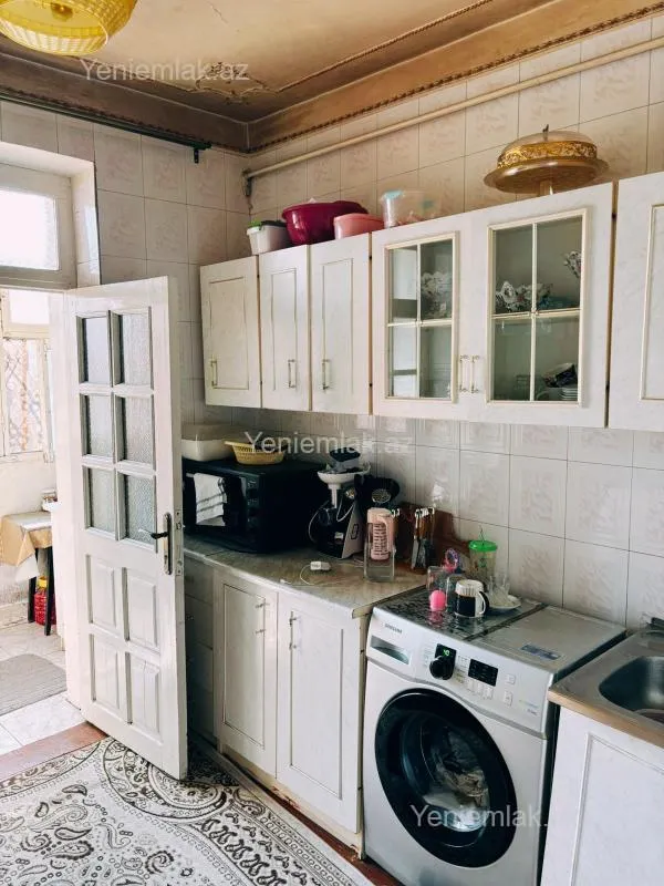 Satılır 3 otaqlı köhnə tikili 68 m²