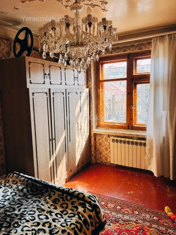 Satılır 3 otaqlı köhnə tikili 68 m²