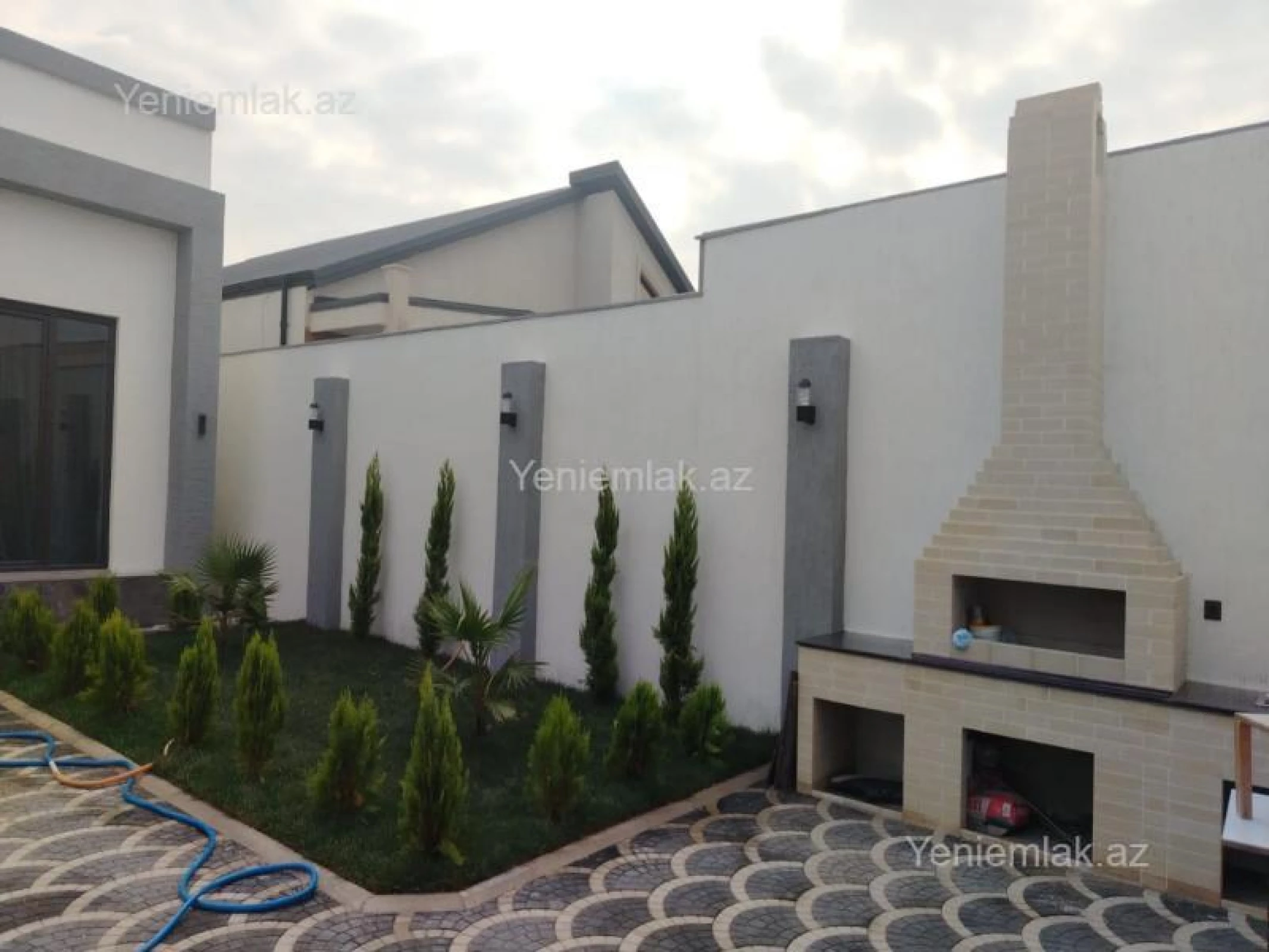 Satılır 4 otaqlı həyət evi 160 m²