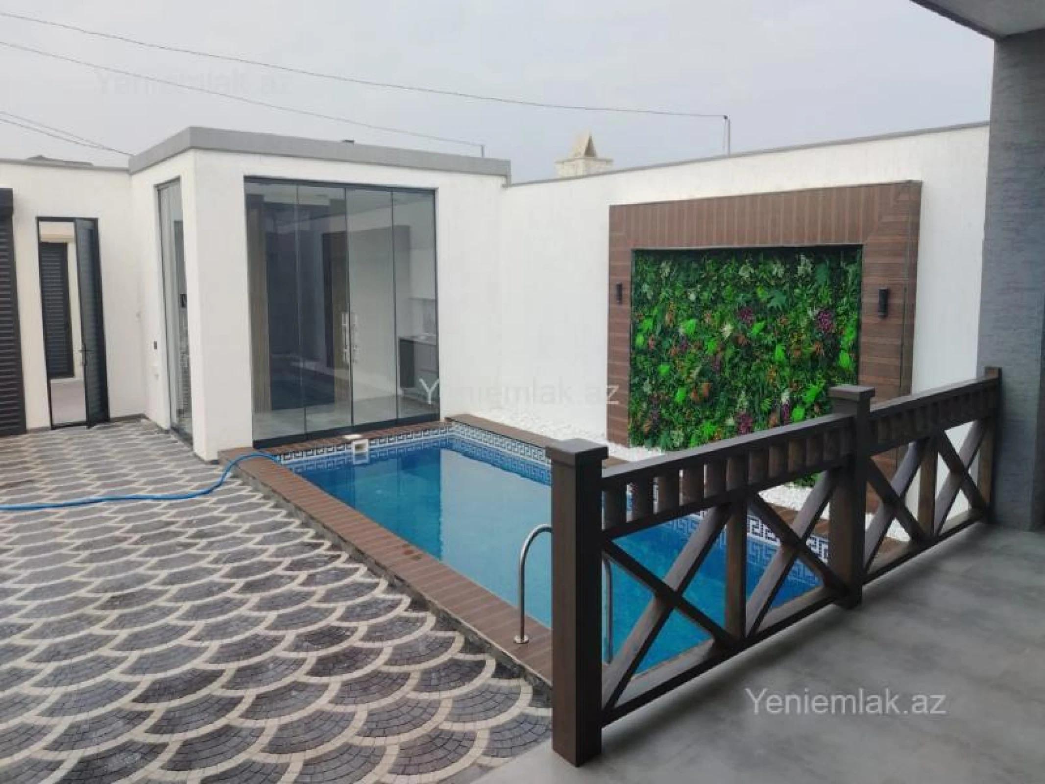 Satılır 4 otaqlı həyət evi 160 m²