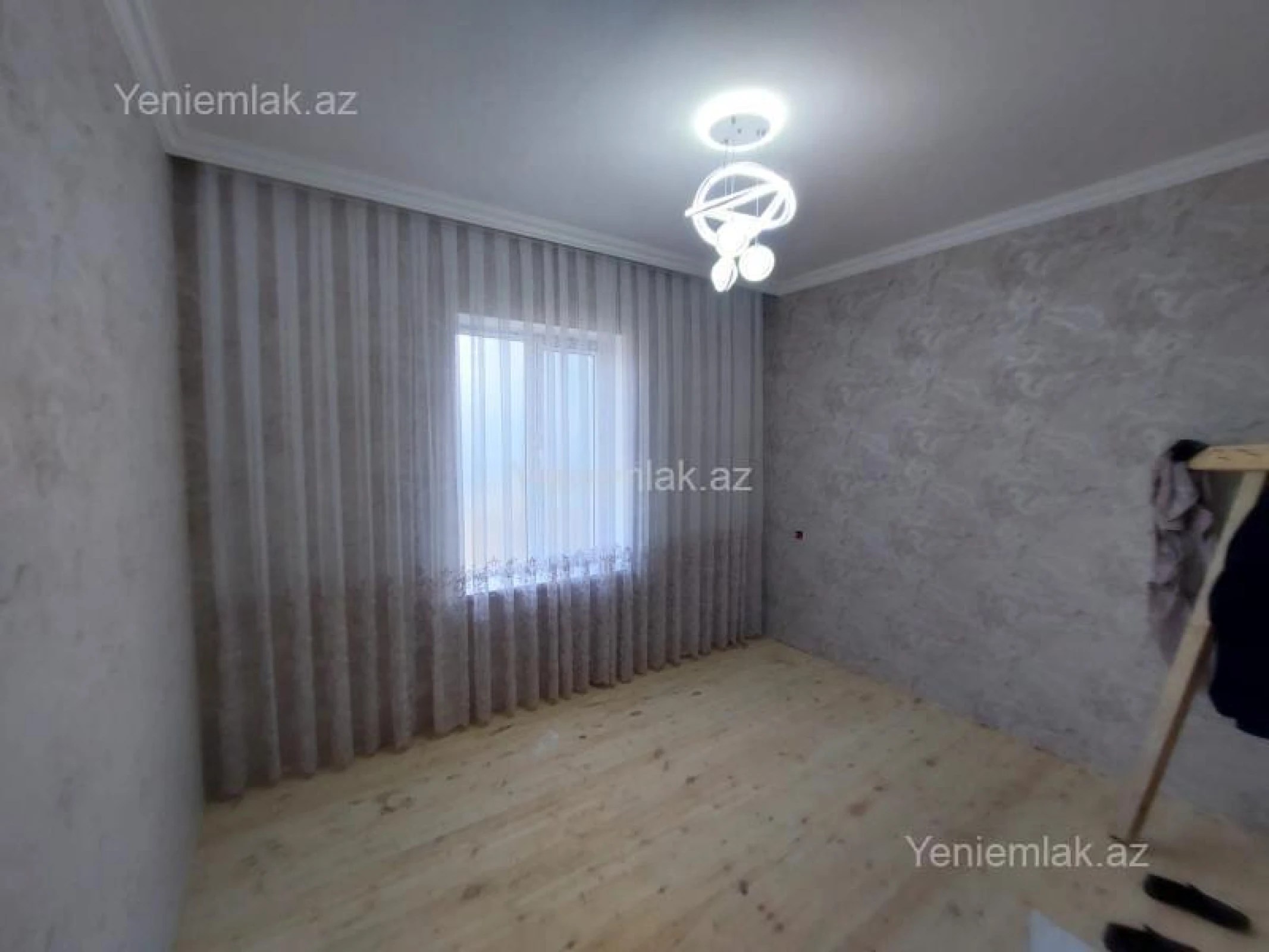 Satılır 4 otaqlı həyət evi 120 m²