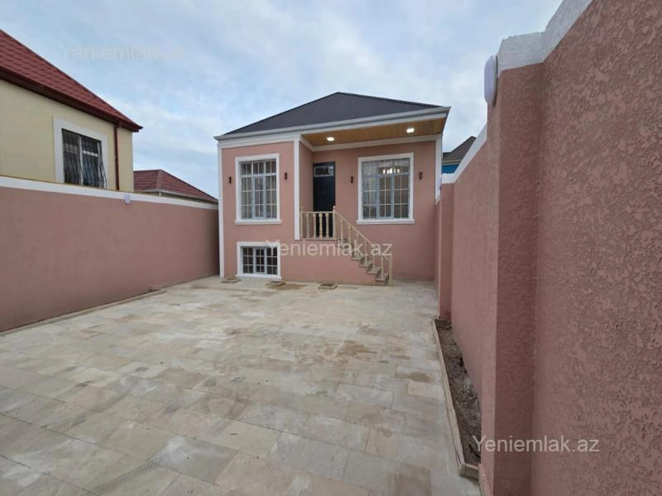 Satılır 4 otaqlı həyət evi 120 m²