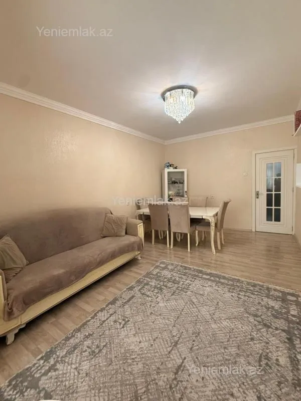 Satılır 3 otaqlı köhnə tikili 70 m²