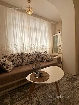 Satılır 3 otaqlı köhnə tikili 70 m²