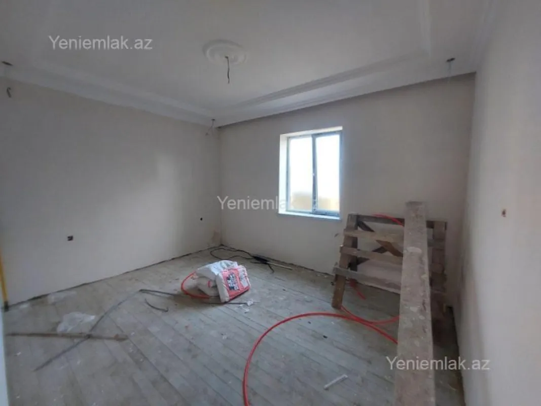 Satılır 3 otaqlı həyət evi 100 m²