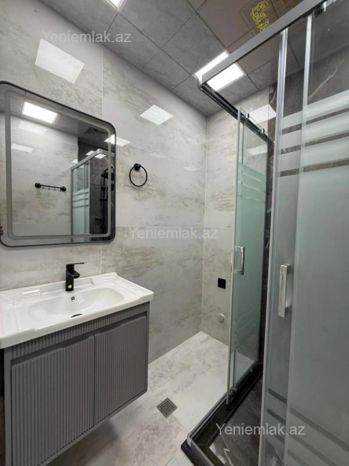 Satılır 4 otaqlı köhnə tikili 80 m²