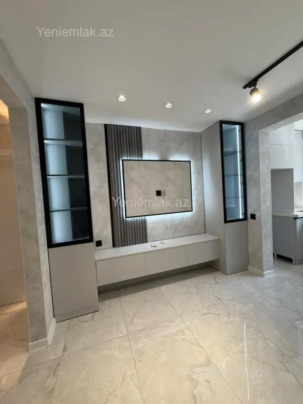 Satılır 4 otaqlı köhnə tikili 80 m²