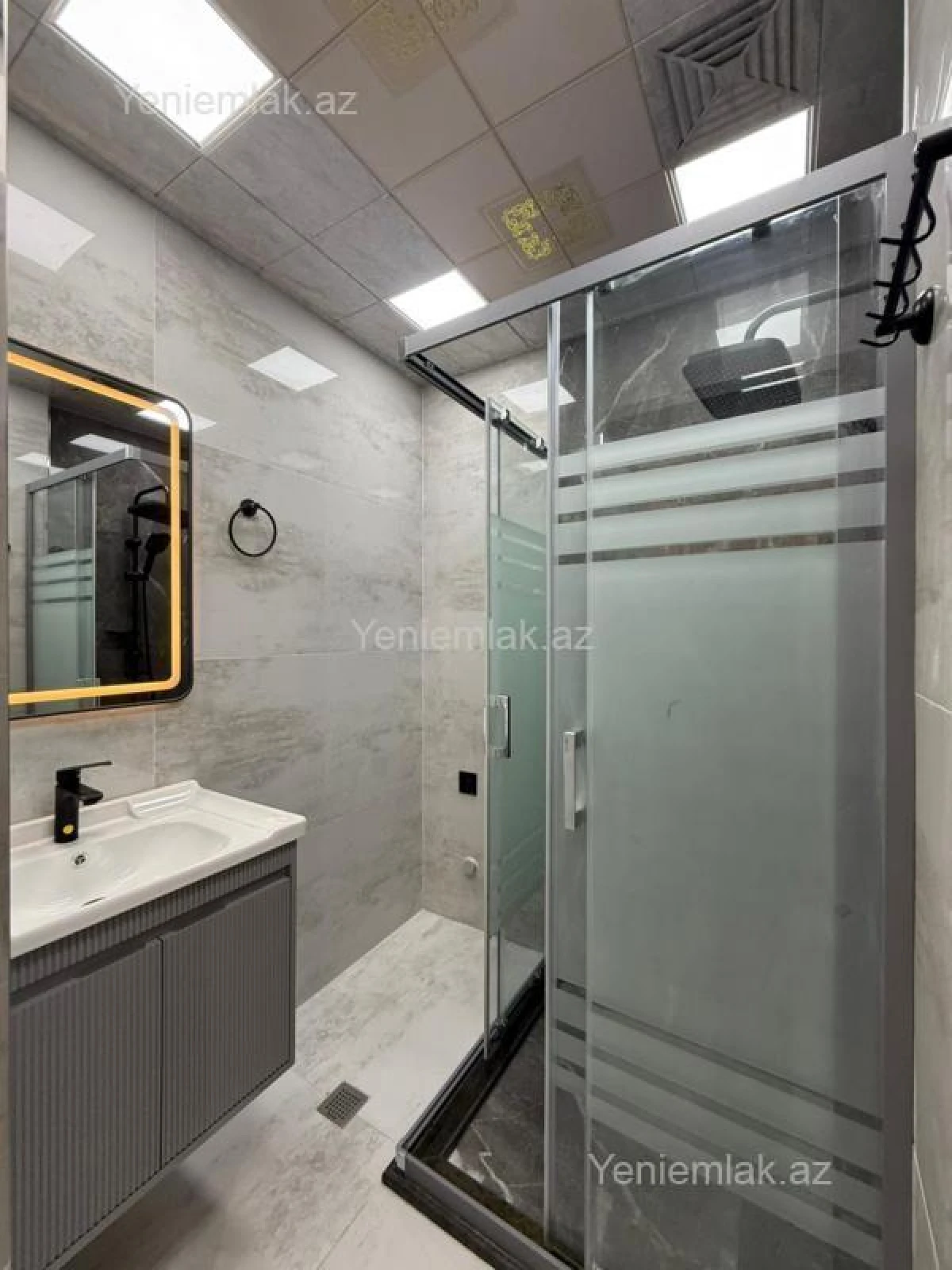 Satılır 4 otaqlı köhnə tikili 80 m²