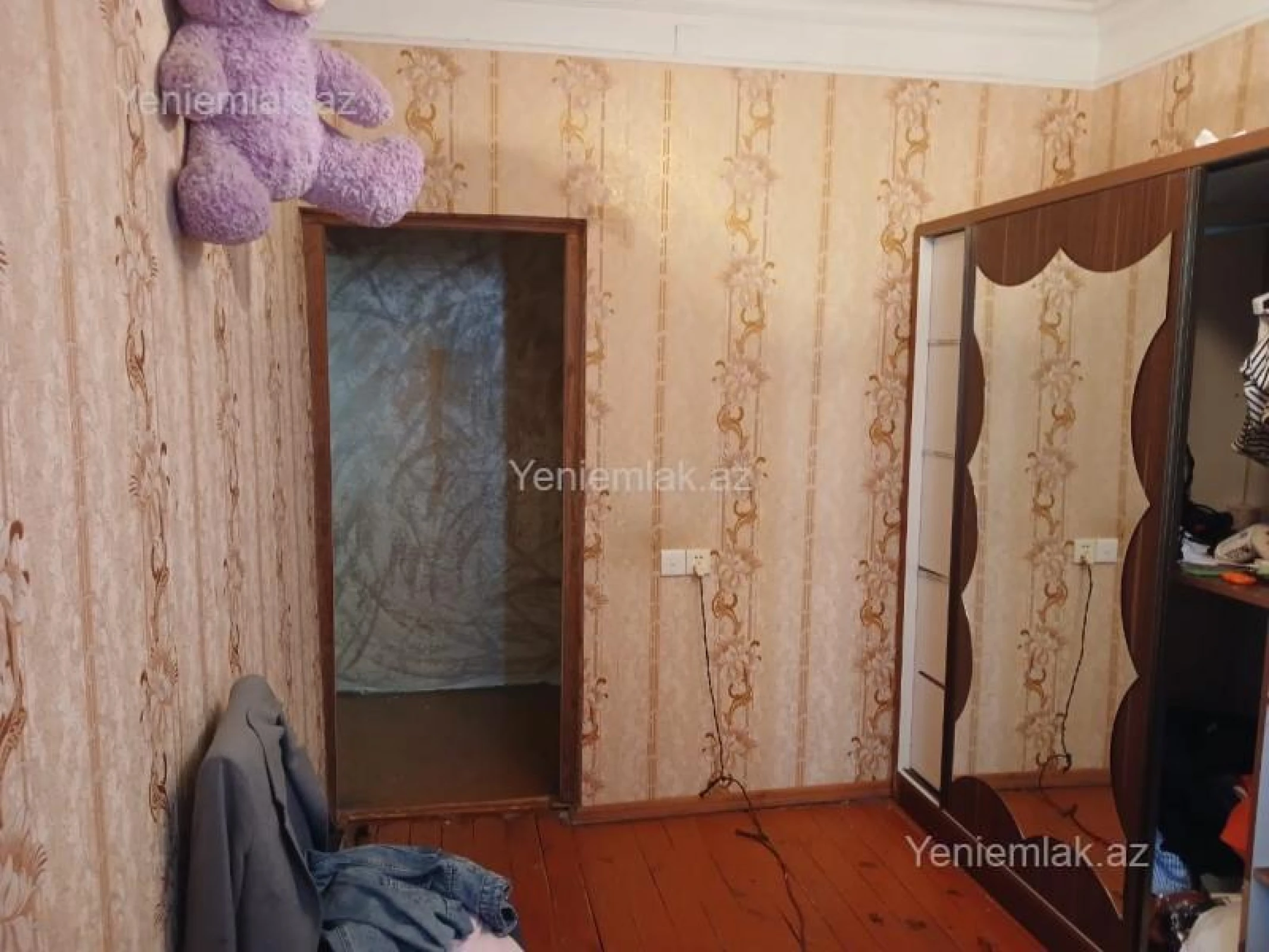 Satılır 5 otaqlı köhnə tikili 100 m²