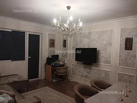 Satılır 5 otaqlı köhnə tikili 100 m²