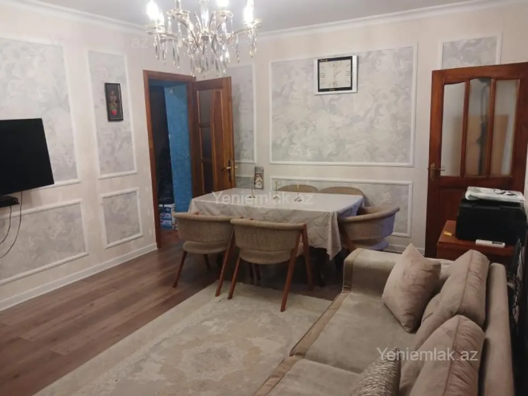 Satılır 5 otaqlı köhnə tikili 100 m²