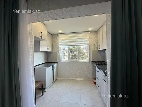 Satılır 3 otaqlı köhnə tikili 40 m²