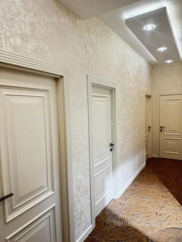 Satılır 4 otaqlı yeni tikili 100 m²