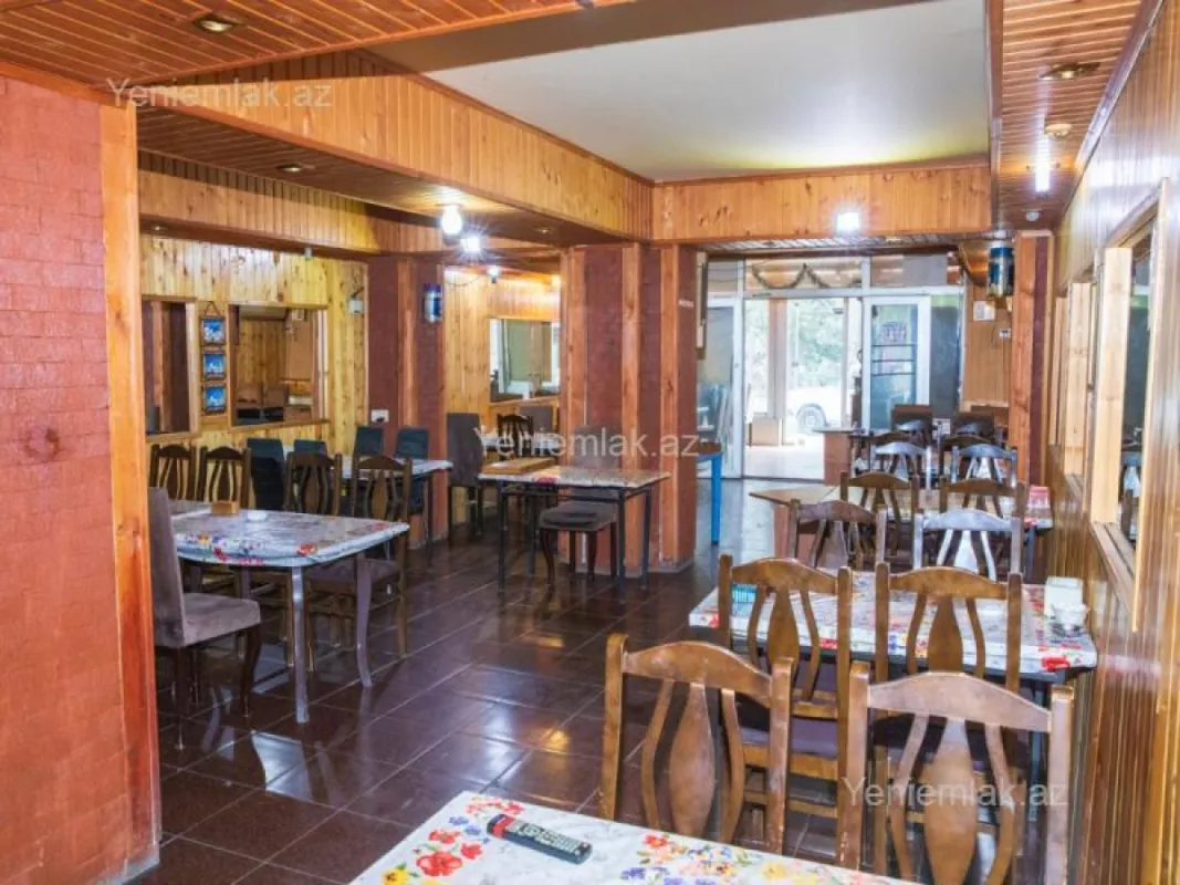 Satılır 8 otaqlı obyekt 400 m²