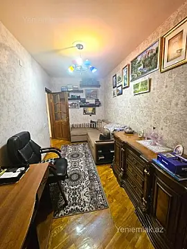 Satılır 3 otaqlı köhnə tikili 90 m²