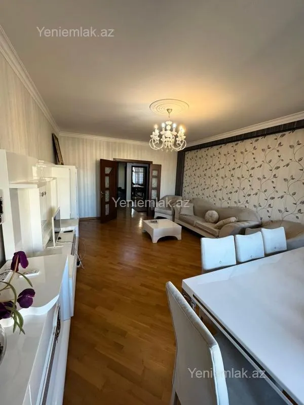 Satılır 4 otaqlı yeni tikili 172 m²