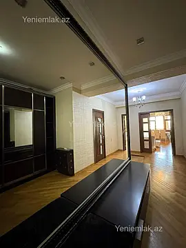 Satılır 4 otaqlı yeni tikili 172 m²