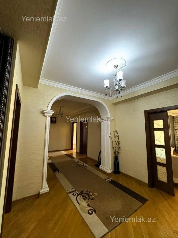 Satılır 4 otaqlı yeni tikili 172 m²