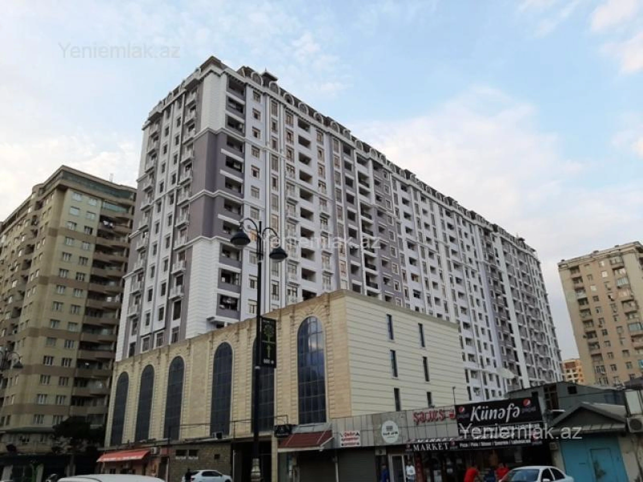 Satılır 4 otaqlı yeni tikili 210 m²