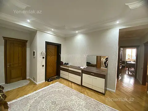 Satılır 3 otaqlı yeni tikili 125 m²