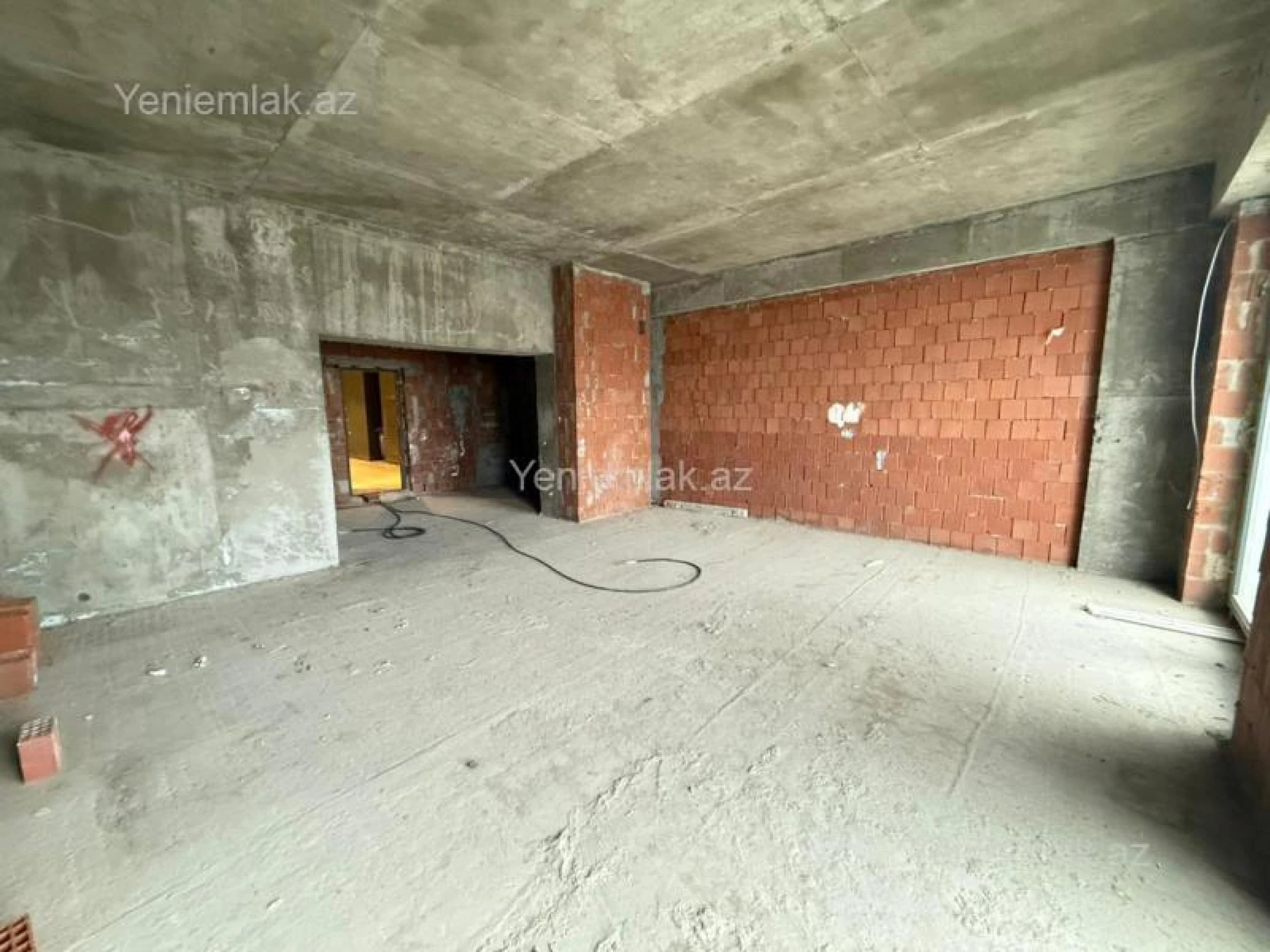 Satılır 2 otaqlı yeni tikili 73 m²